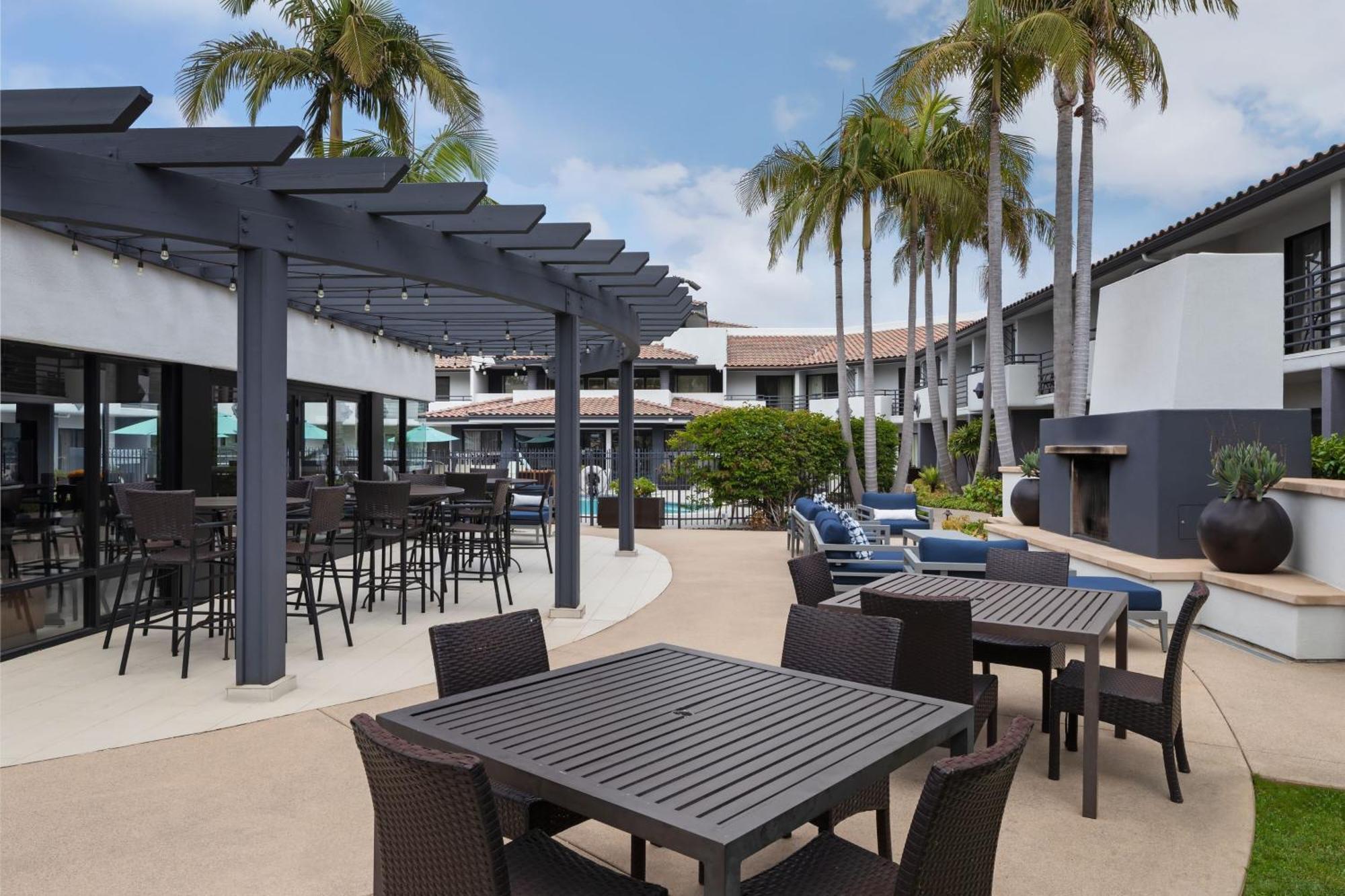 Courtyard By Marriott San Diego Del Mar/Солана-Біч Екстер'єр фото
