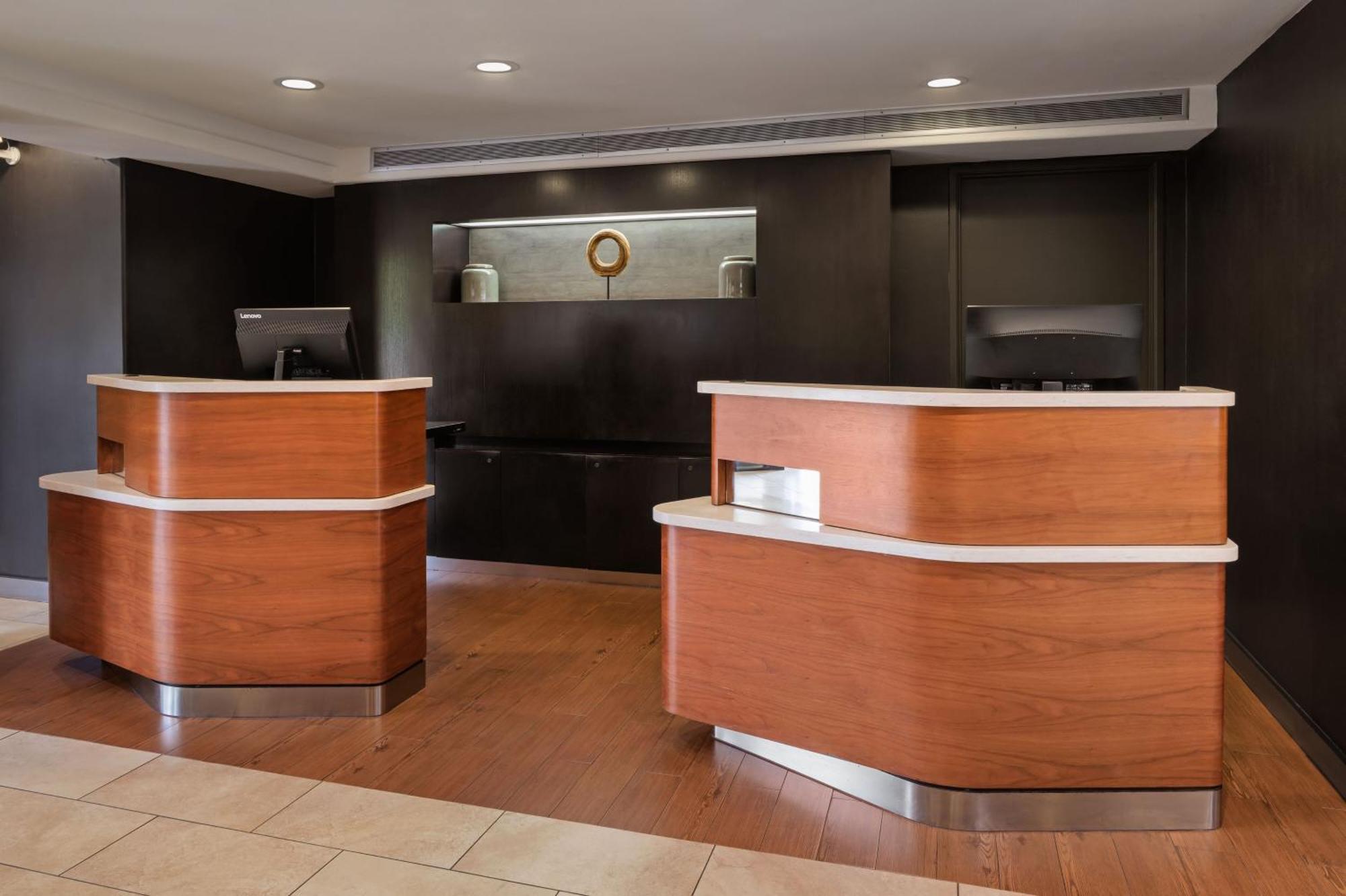 Courtyard By Marriott San Diego Del Mar/Солана-Біч Екстер'єр фото